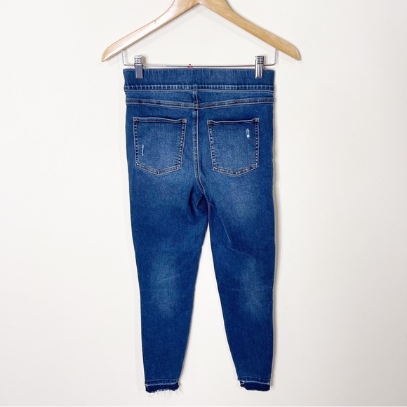Spanx Distressed Skinny Jeans in Medium Wash Size Small - Picture 5 of 8